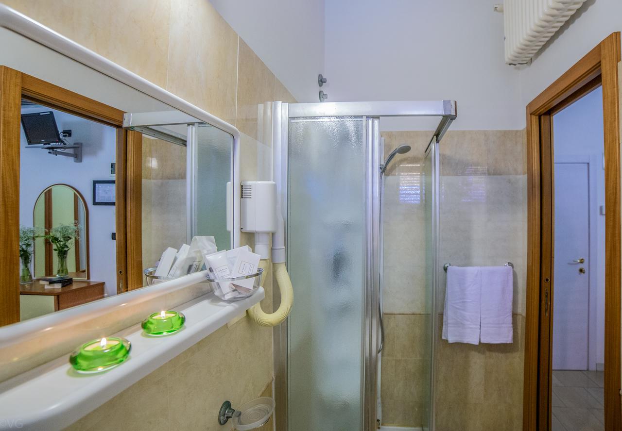 Hotel Sultano Rimini Buitenkant foto