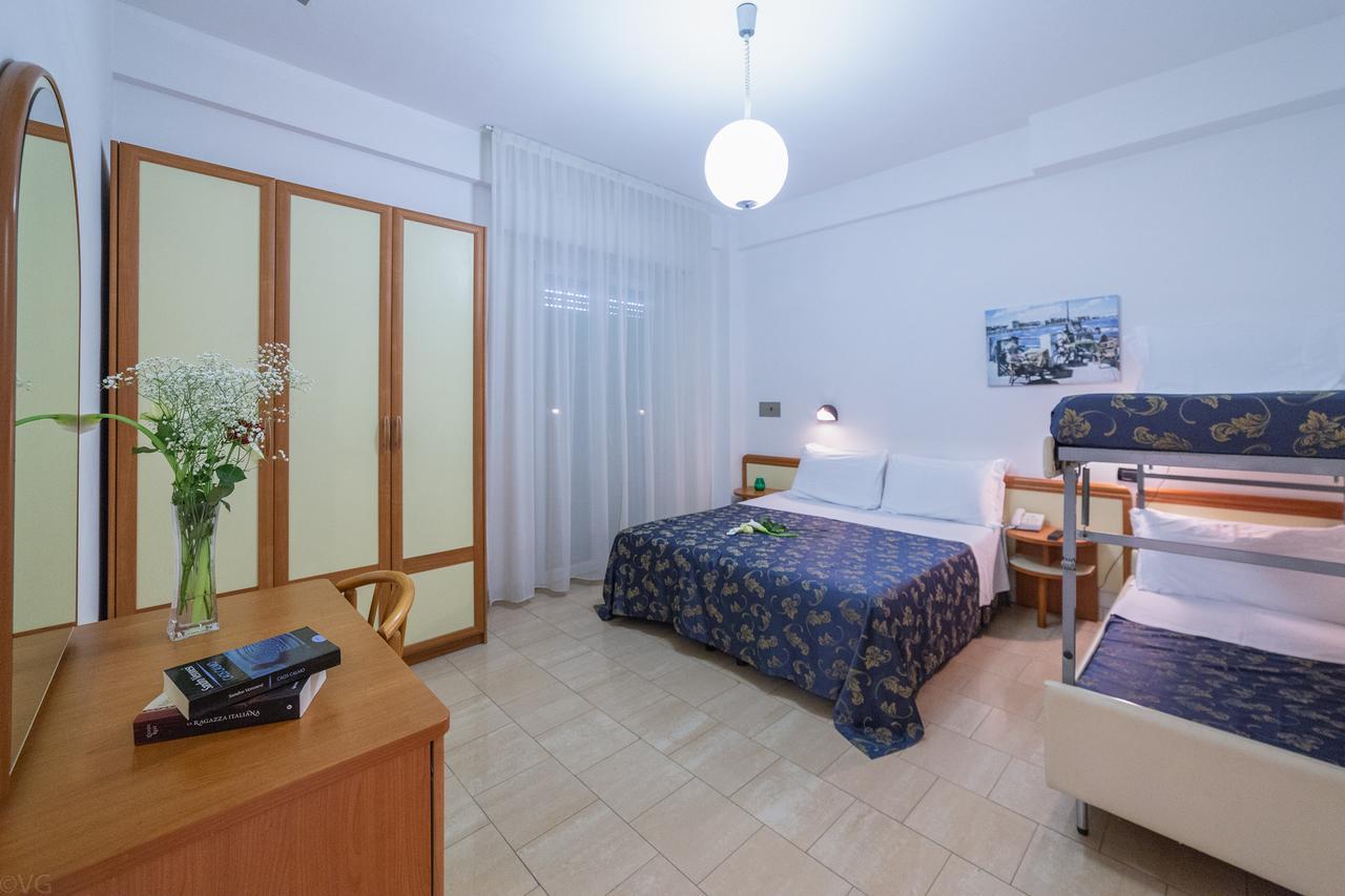 Hotel Sultano Rimini Buitenkant foto