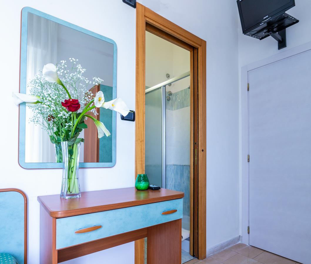 Hotel Sultano Rimini Buitenkant foto