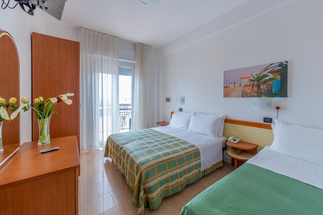 Hotel Sultano Rimini Buitenkant foto