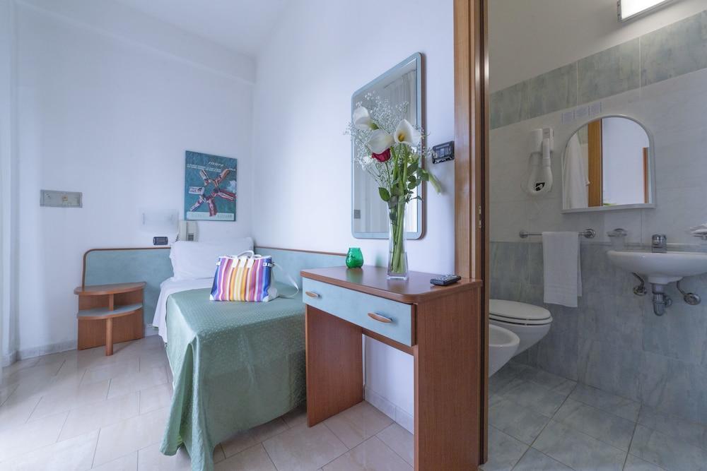 Hotel Sultano Rimini Buitenkant foto