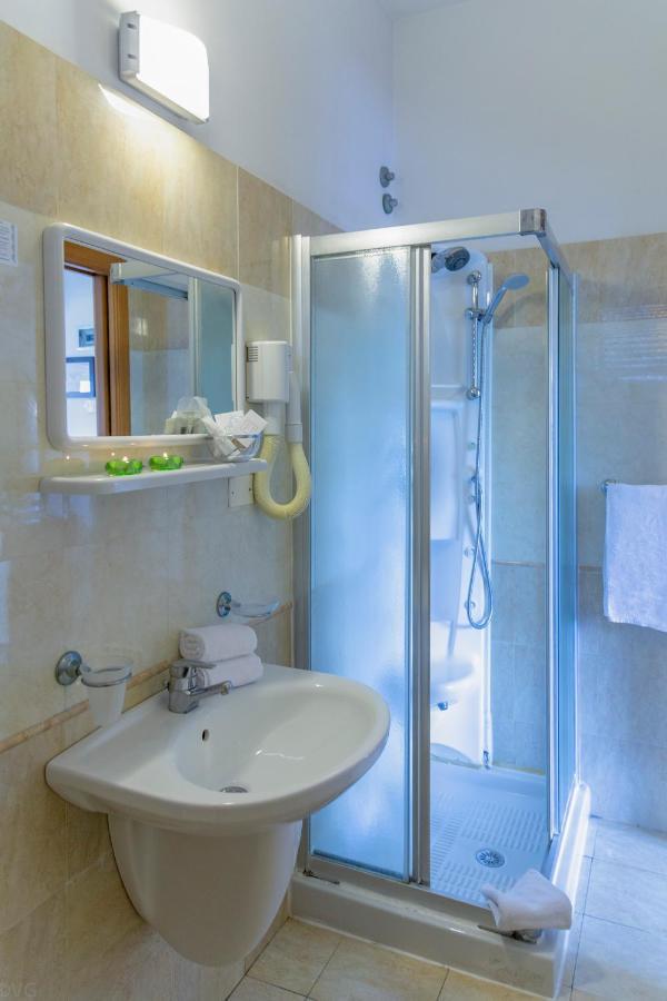 Hotel Sultano Rimini Buitenkant foto