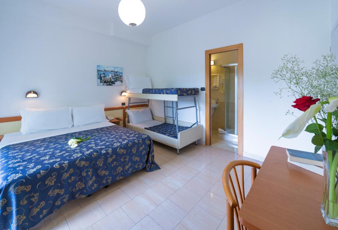 Hotel Sultano Rimini Buitenkant foto
